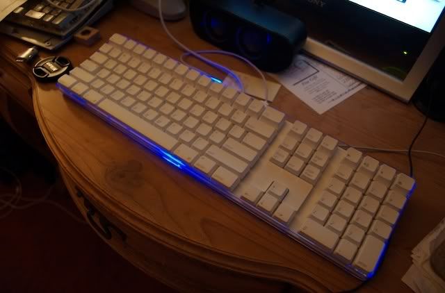 glow_keyboard3.jpg