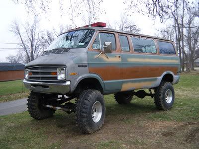 15398843-487-monster-1977-dodge-34-ton-4x4-van-on-38.jpg