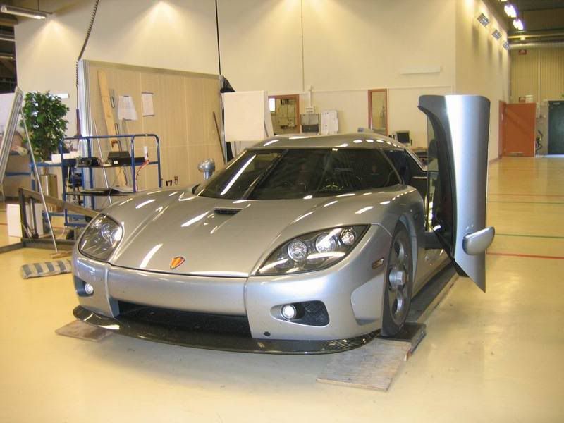 http://img.photobucket.com/albums/v237/delamaurice/Sweden/Koenigsegg-1.jpg