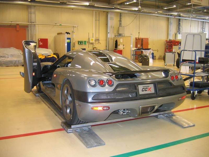 http://img.photobucket.com/albums/v237/delamaurice/Sweden/Koenigsegg2-1.jpg