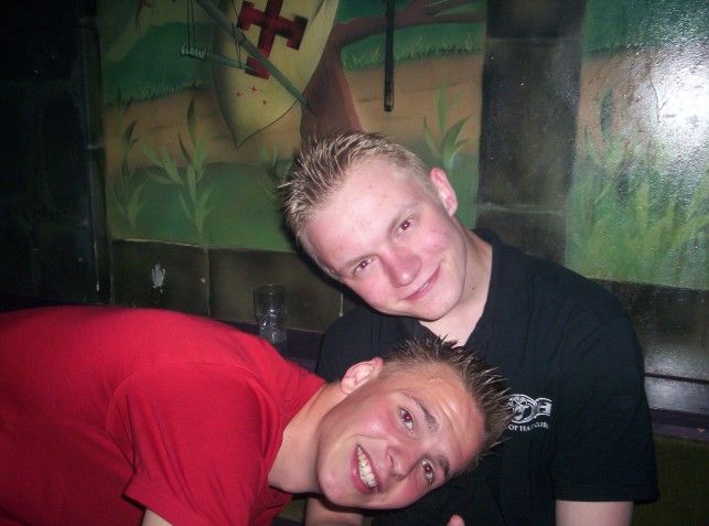 [IMG]http://img.photobucket.com/albums/v237/politie/236821.jpg[/IMG]