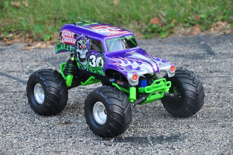 xmaxx grave digger body