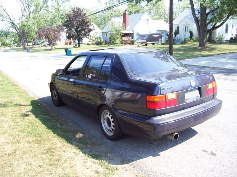 http://img.photobucket.com/albums/v240/Shriver87/jetta006.jpg?t=1189110918