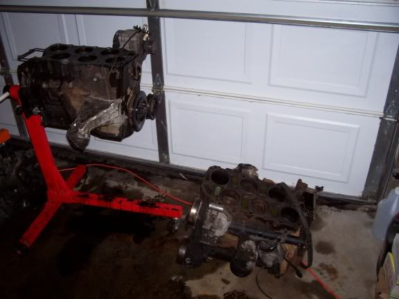 http://img.photobucket.com/albums/v240/Shriver87/vr6%20swap/100_0128.jpg