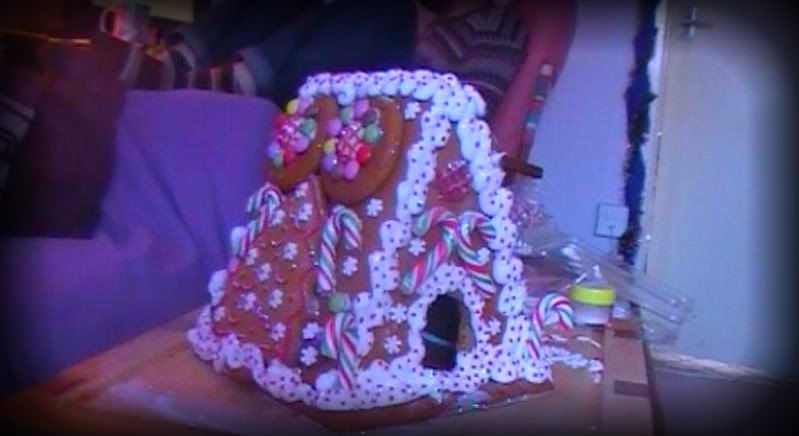 gingerbreadhouse1.jpg
