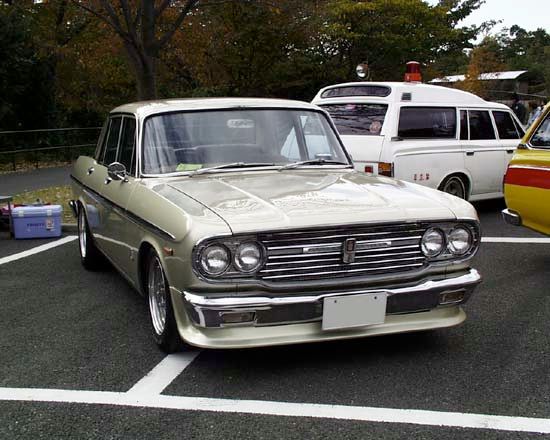 http://img.photobucket.com/albums/v242/davsin50/pic014toyotacrown.jpg