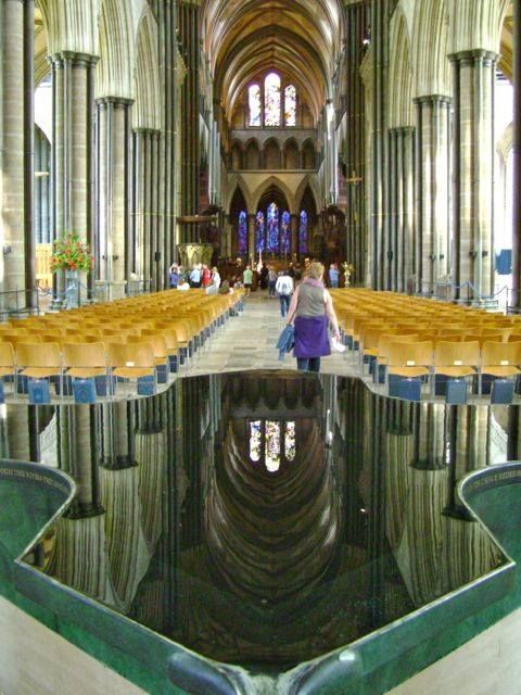 The font is new(ish)? created in 2008 for the 750th anniversary of the Cathedral, it is carved of stone, polished, and has water continually pumped up into it from the base. The water spills out on the four corners of the cross in a constant stream photo 10352582_10154442641780023_5675993189693246766_n.jpg