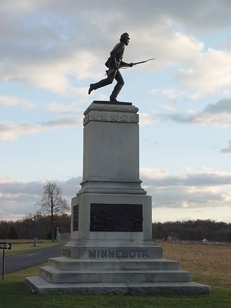 http://img.photobucket.com/albums/v243/DoctorX/1st_Minnesota_Monument_Gettysburg.jpg?t=1272566082