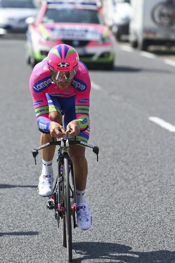 IMAGE: http://img.photobucket.com/albums/v243/mrmerick/Tour%20de%20France/IMG_8779_zps3fb94392.jpg