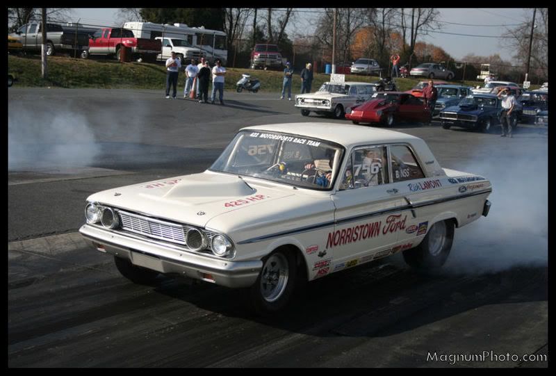 IMAGE: http://img.photobucket.com/albums/v244/ChrisACR/Cars/756Ford.jpg