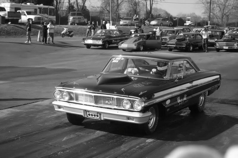 IMAGE: http://img.photobucket.com/albums/v244/ChrisACR/Cars/oldschoollook.jpg