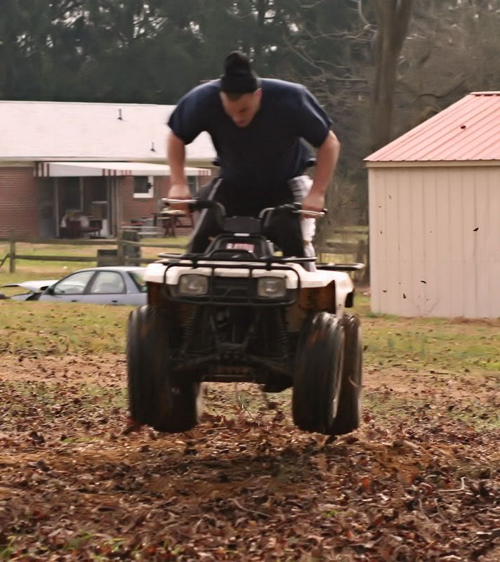 IMAGE: http://img.photobucket.com/albums/v244/ChrisACR/General/AirMike.jpg