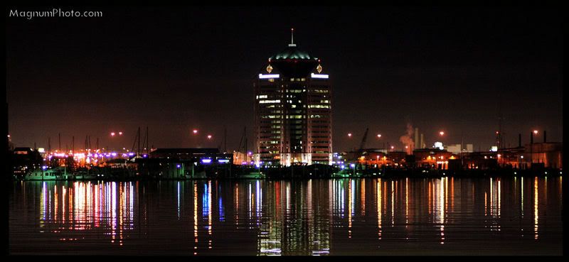 IMAGE: http://img.photobucket.com/albums/v244/ChrisACR/Skyshots/1stMariner.jpg