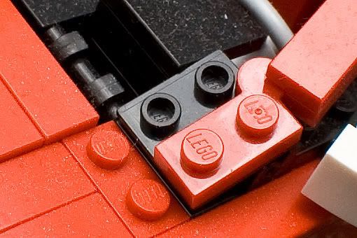 IMAGE: http://img.photobucket.com/albums/v244/erykv1/finals/ferarricrop.jpg