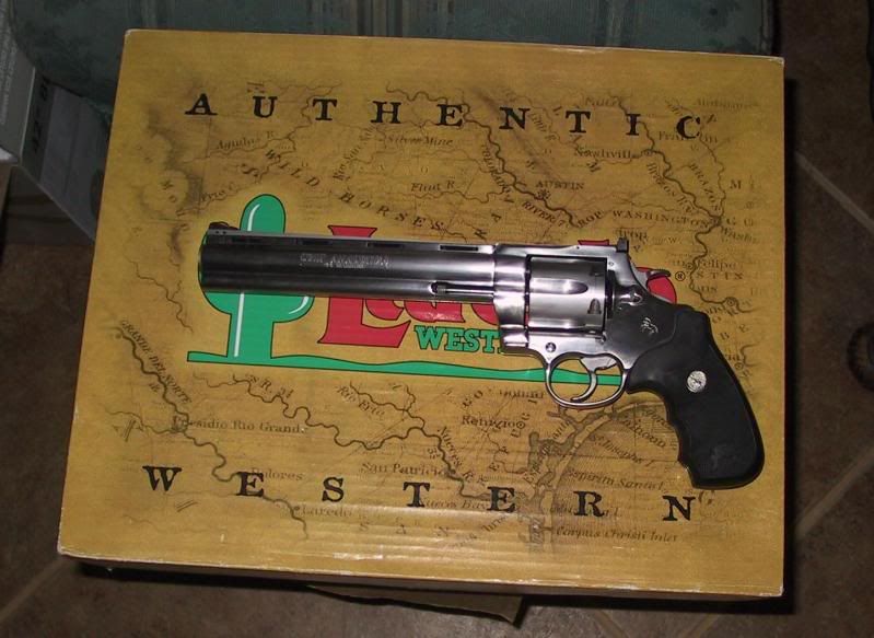 colt 44 magnum revolver. Look into a Colt Anaconda .44