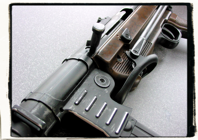 MP40BoltFwd1_med_photo.png