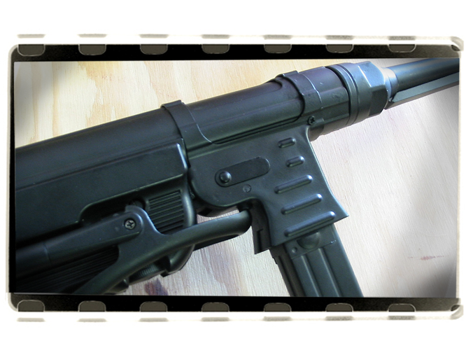 MP40closergtphoto_med.png