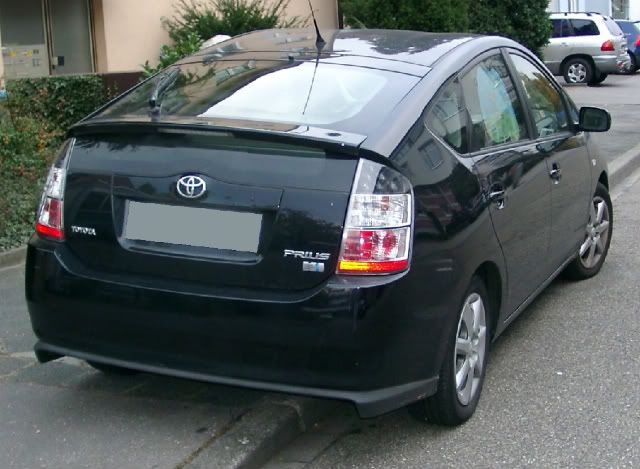 Toyota_Prius_rear_20071025.jpg