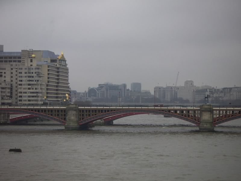 I normally go to Charing Cross, but today I got off at London Bridge