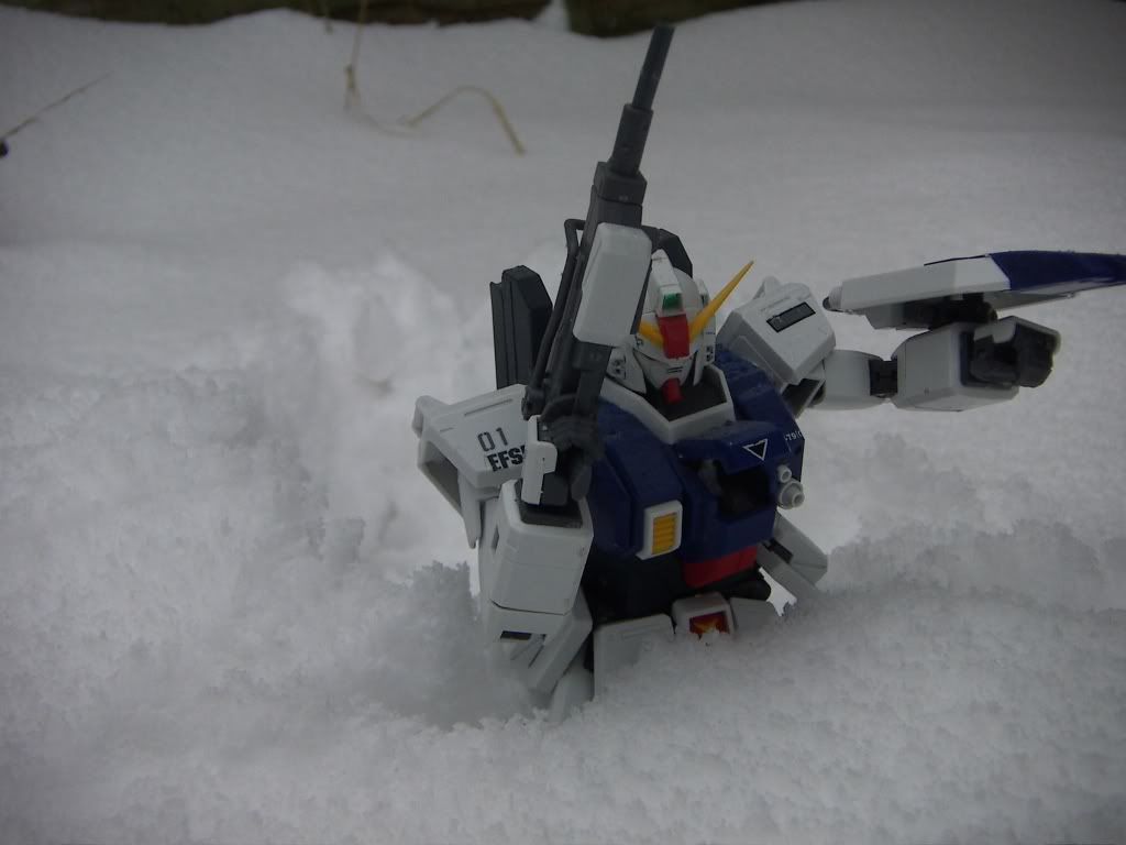 DarkeAngel. would like to pilot gundam. even in snow.