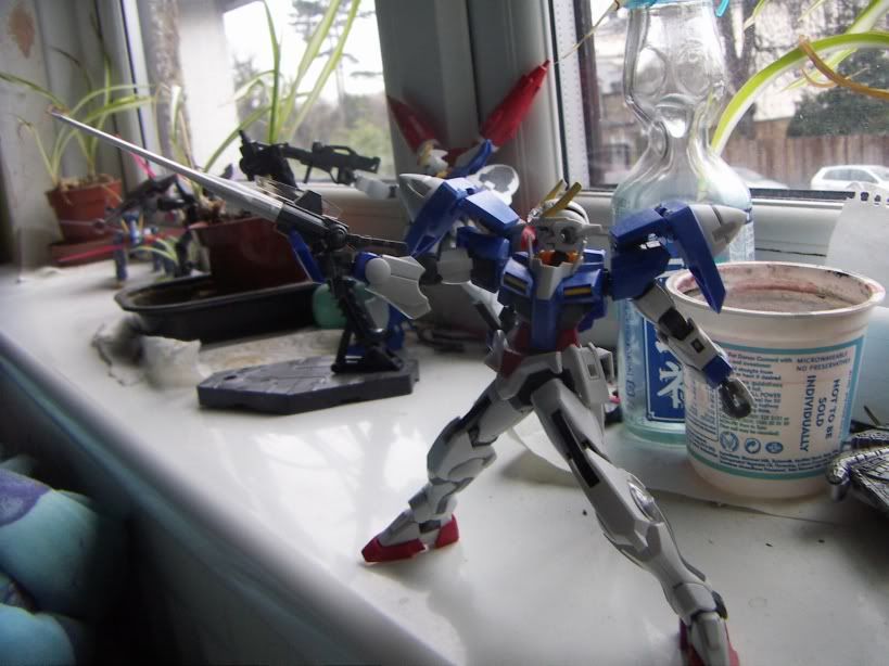 i dont like the weapons as much as i liked Exia's, but they're still cool