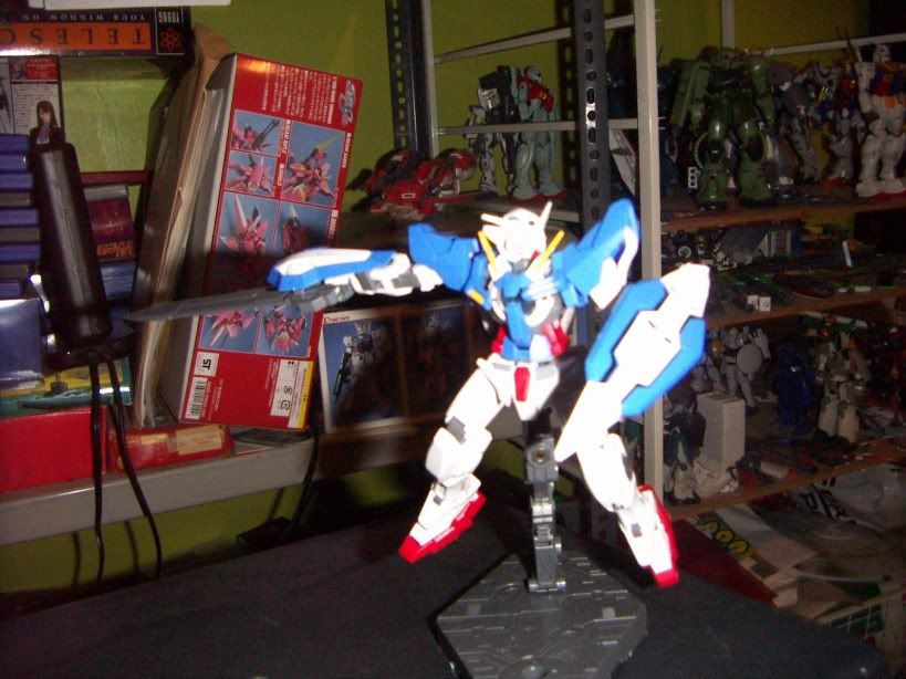 stoopid flashany hoo, the GN Sword is one of my fav Gundam weapons of all time.