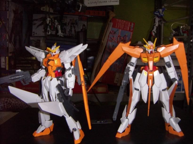 The Arios (right) is the successor unit to the Kyrios (left)...i personally prefer the Kyrios