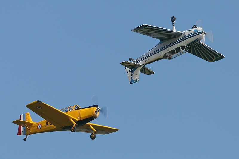 http://img.photobucket.com/albums/v249/gspinks/2006/Airshows/La%20Ferte%20Alais%20-%203rd%20June/Part%201/LaFerteAlaisA1_116.jpg