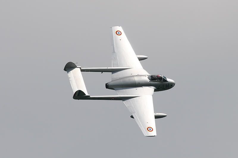 http://img.photobucket.com/albums/v249/gspinks/2006/Airshows/La%20Ferte%20Alais%20-%203rd%20June/Part%201/LaFerteAlaisA1_294.jpg