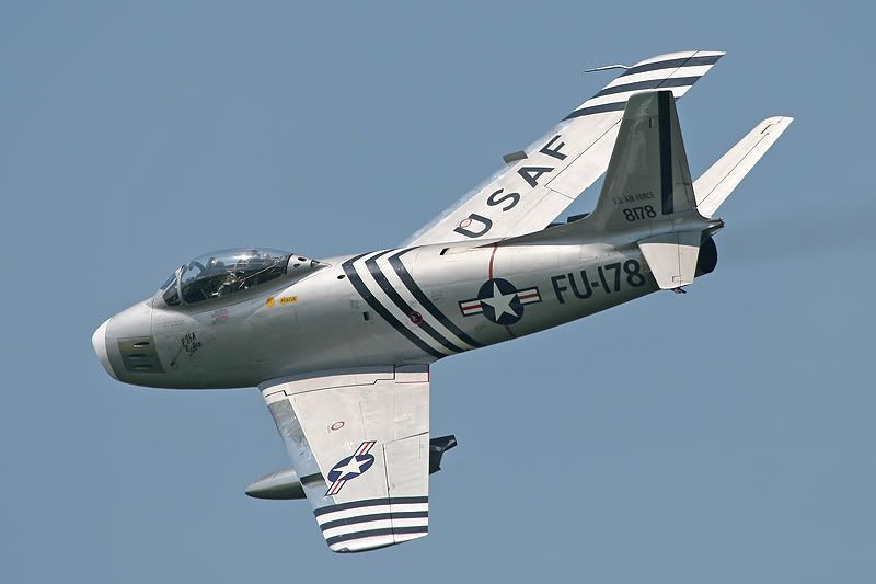 http://img.photobucket.com/albums/v249/gspinks/2006/Airshows/La%20Ferte%20Alais%20-%203rd%20June/Part%202/LaFerteAlaisA2_481.jpg