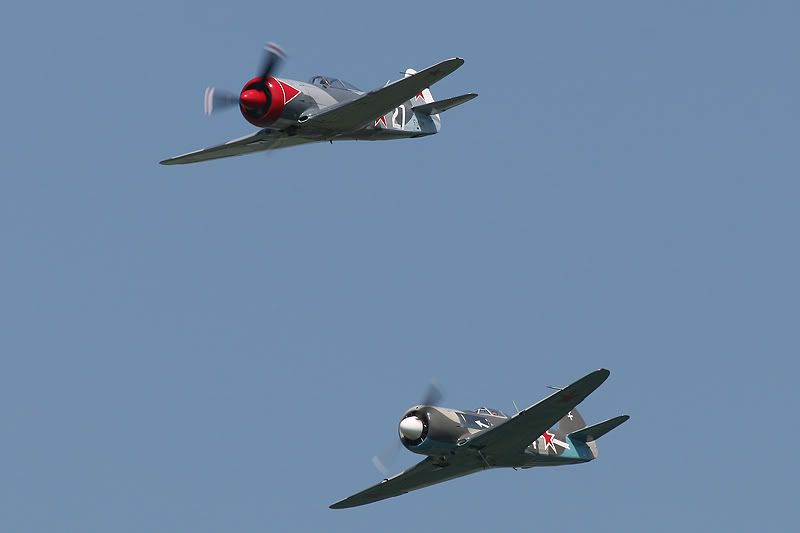 http://img.photobucket.com/albums/v249/gspinks/2006/Airshows/La%20Ferte%20Alais%20-%203rd%20June/Part%202/LaFerteAlaisA2_546.jpg