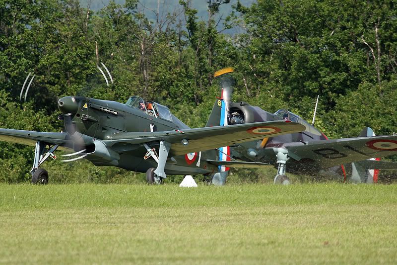 http://img.photobucket.com/albums/v249/gspinks/2006/Airshows/La%20Ferte%20Alais%20-%203rd%20June/Part%202/LaFerteAlaisA2_648.jpg