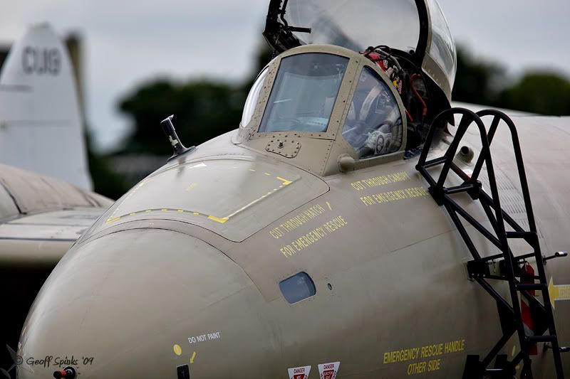 http://img.photobucket.com/albums/v249/gspinks/Aviation/Airshows/2009/3%20Kemble/KembleAirShow09A_1462.jpg