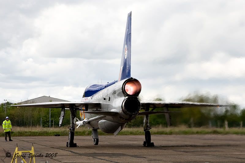 http://img.photobucket.com/albums/v249/gspinks/Aviation/Misc/2009/1%20Lightning%20XS458%20Taxi%20Run%20-%2025th%20April/LightningXS458TaxiRun25thApril09-26.jpg