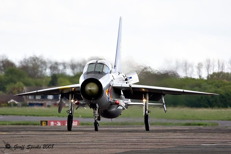 http://img.photobucket.com/albums/v249/gspinks/Aviation/Misc/2009/1%20Lightning%20XS458%20Taxi%20Run%20-%2025th%20April/LightningXS458TaxiRun25thApril09-30.jpg