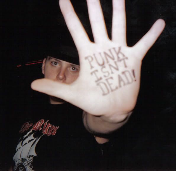 <img:http://img.photobucket.com/albums/v25/nickle_fish/punkisntdead.jpg>