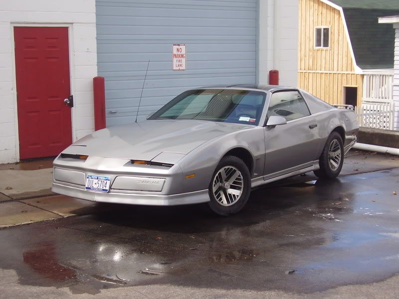 http://img.photobucket.com/albums/v251/tallywhacker/TransAm5.jpg