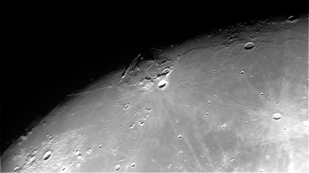 MoonClose_zps72e7bd70.jpg