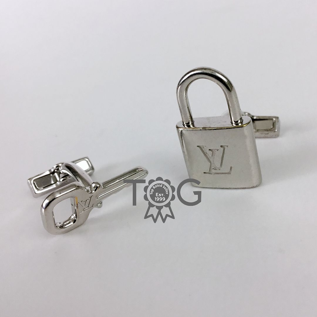 RARE Louis Vuitton Mens 925 Sterling Silver LV Logo Padlock Key Cufflinks Pouch