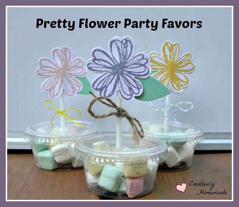 Learn how to make cute Flower Party Favors - great for birthdays, wedding favors, bridal showers, and baby showers. Quick and easy to make! #papercrafting #favors