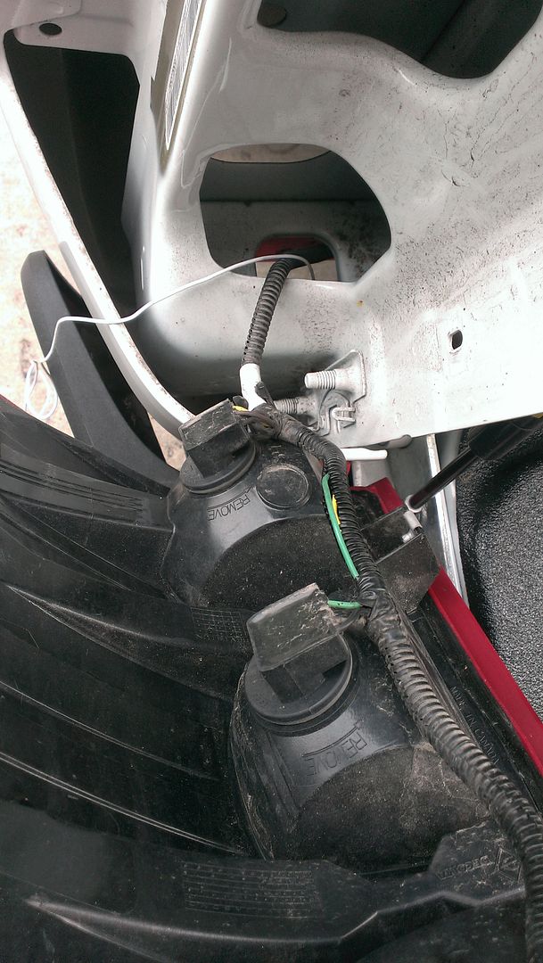 HowTo Wire an LED Tailgate Light Bar. HowTo