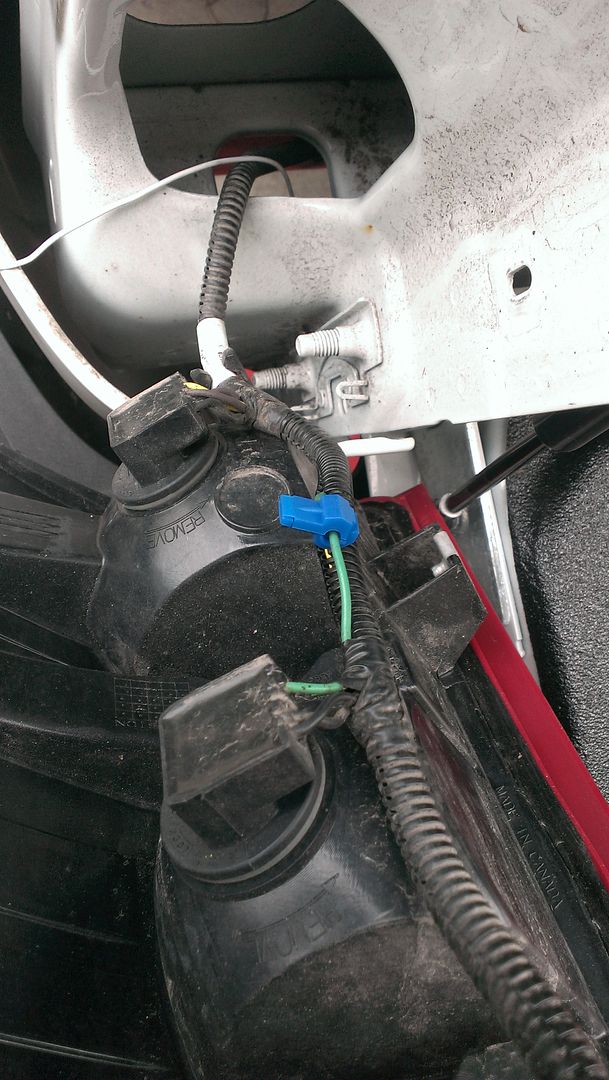 HowTo Wire an LED Tailgate Light Bar. HowTo