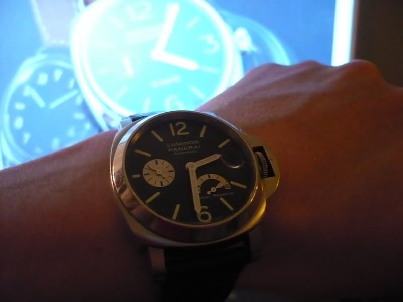 http://img.photobucket.com/albums/v258/ParisBreizh/Montres/P1010093.jpg