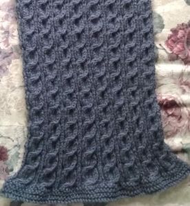 Cable stitch table runner