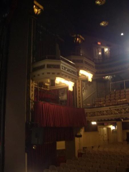 re: Great pictures of theaters from the stage?