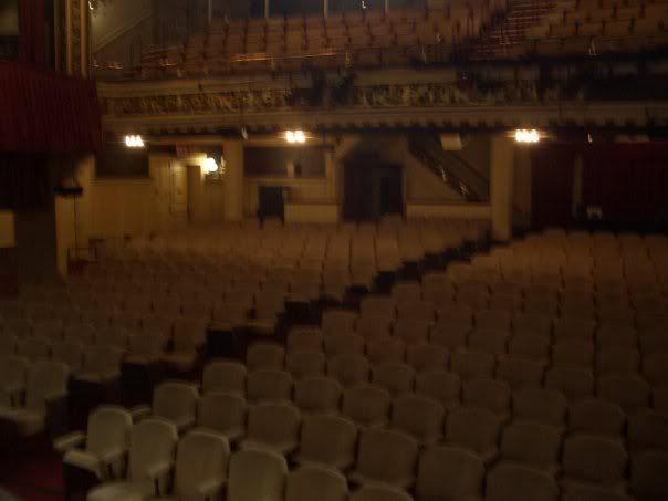 re: Great pictures of theaters from the stage?