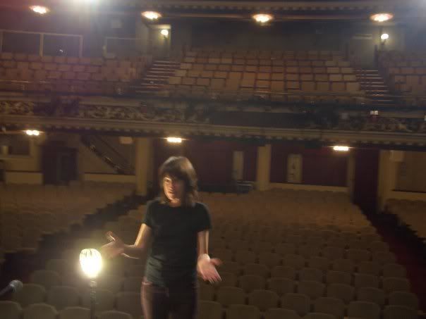 re: Great pictures of theaters from the stage?