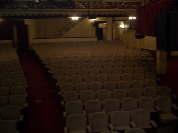 re: Great pictures of theaters from the stage?