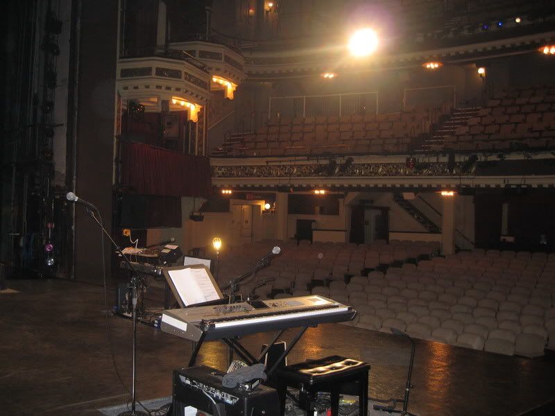 re: Great pictures of theaters from the stage?