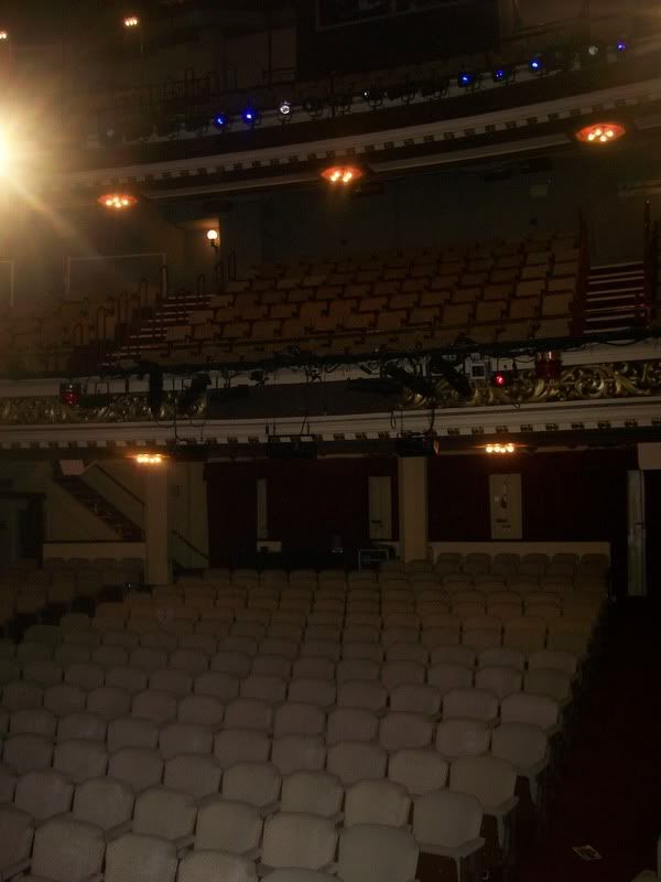 re: Great pictures of theaters from the stage?